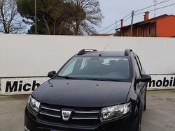 Nero Usata 2015 Dacia Sandero Stepway Tre volumi | 6490 €