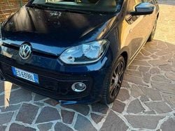 Blu Usata 2012 VW up! Highline Due volumi | 8000 € (Buon prezzo)