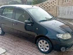 Usata 2006 Fiat Punto Due volumi | 1300 € (Buon prezzo)
