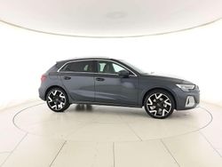 Grigio manhattan metallizzato Usata 2024 Audi A3 Ambiente Tre volumi | 36.900 € (Buon prezzo)