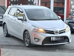 Grigio Usata 2014 Toyota Verso Style Monovolume | 8500 € (Buon prezzo)