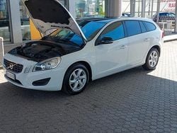 Bianco Usata 2012 Volvo V60 Kinetic Station wagon | 5900 € (Buon prezzo)