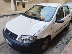 Usata 2005 Fiat Punto Due volumi | 1600 € (Buon prezzo)