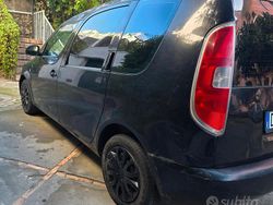Nero Usata 2008 Skoda Roomster Monovolume | 2300 € (Buon prezzo)