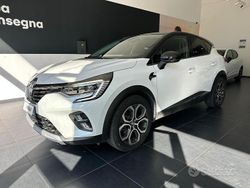 Bianco nacré + tetto nero etoilé Usata 2023 Renault Captur Techno SUV | 20.900 € (Cara)