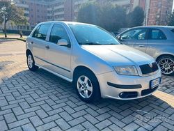 Usata 2006 Skoda Fabia Tre volumi | 3000 € (Cara)