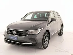 Grigio Usata 2021 VW Tiguan Life SUV | 23.900 € (Buon prezzo)