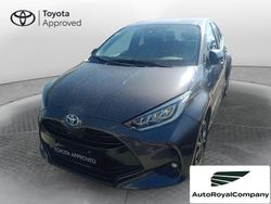 Grigio Usata 2022 Toyota Yaris Hybrid Trend Tre volumi | 16.900 € (Buon prezzo)