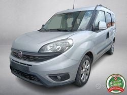 Grigio metallizzato Usata 2015 Fiat Doblò Lounge Monovolume | 13.950 € (Cara)