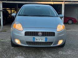 Grigio Usata 2009 Fiat Grande Punto Due volumi | 2900 € (Cara)