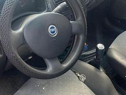 Grigio Usata 2006 Fiat Punto Due volumi | 1200 €