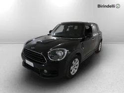 Midnight black metallic Usata 2019 Mini One Countryman SUV | 19.500 € (Buon prezzo)