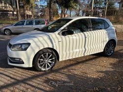 Bianco Usata 2015 VW Polo Tre volumi | 3990 € (Buon prezzo)
