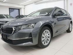 Grigio Nuova 2025 Skoda Octavia Executive Tre volumi | 31.700 € (Buon prezzo)