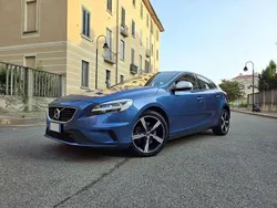 Blu/azzurro Usata 2017 Volvo V40 R-Design Station wagon | 17.900 €