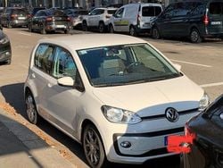 Bianco Usata 2017 VW up! Due volumi | 9500 € (Buon prezzo)