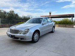 Usata 2004 Mercedes E270 Elegance Tre volumi | 3500 € (Ottimo prezzo)