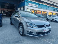 Grigio Usata 2016 VW Golf VII Trendline Tre volumi | 8900 € (Buon prezzo)
