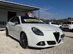 Bianco Usata 2013 Alfa Romeo Giulietta Exclusive Tre volumi | 8000 € (Buon prezzo)