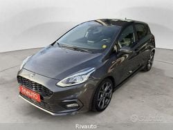Grigio Usata 2019 Ford Fiesta ST-Line Tre volumi | 11.900 € (Buon prezzo)