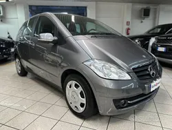 Usata 2010 Mercedes A160 Classic Tre volumi | 5990 € (Buon prezzo)