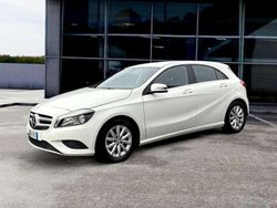 Bianco Usata 2014 Mercedes A160 Tre volumi | 11.950 € (Buon prezzo)