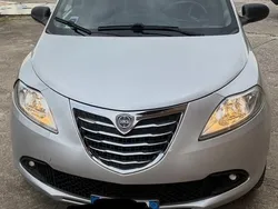 Usata 2015 Lancia Ypsilon Due volumi | 6500 € (Buon prezzo)