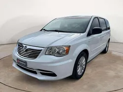 Bianco Usata 2014 Lancia Voyager Platinum Monovolume | 13.900 € (Buon prezzo)