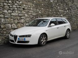 Bianco Usata 2009 Alfa Romeo 159 Station wagon | 3300 € (Buon prezzo)