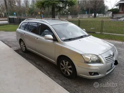 Usata 2010 Toyota Avensis Station wagon | 4000 € (Buon prezzo)