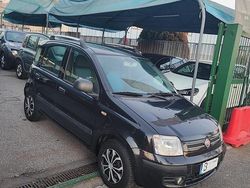 Nero Usata 2010 Fiat Panda Dynamic Tre volumi | 3900 € (Buon prezzo)