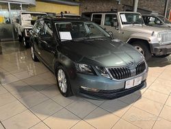 Grigio Usata 2019 Skoda Octavia Ambition Station wagon | 11.500 € (Buon prezzo)