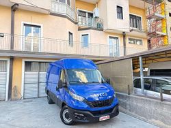 Blu/azzurro Usata 2021 Iveco Daily Furgone | 12.900 € (Super prezzo)