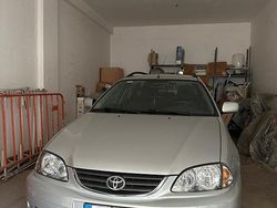 Grigio Usata 2002 Toyota Avensis Station wagon | 3450 €