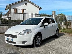 Bianco Usata 2009 Fiat Grande Punto Due volumi | 3000 €