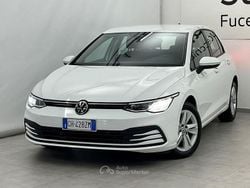 Bianco Usata 2022 VW Golf Life Tre volumi | 17.500 € (Buon prezzo)
