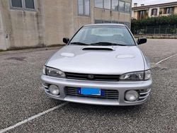 Argento Usata 1994 Subaru Impreza Tre volumi | 27.000 €