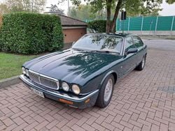 Blu/azzurro Usata 1995 Jaguar XJ6 Tre volumi | 6000 €