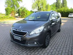 Grigio scuro Usata 2016 Peugeot 2008 Active SUV | 7300 € (Ottimo prezzo)