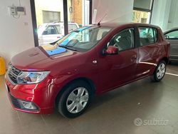 Rosso Usata 2020 Dacia Sandero Due volumi | 9900 € (Ottimo prezzo)