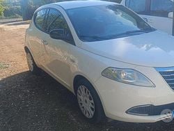 Usata 2013 Lancia Ypsilon Due volumi | 4600 € (Buon prezzo)