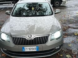 Marrone Usata 2015 Skoda Superb Station wagon | 10.500 € (Molto cara)