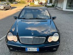 Blu Usata 2004 Mercedes C270 Station wagon | 3800 €