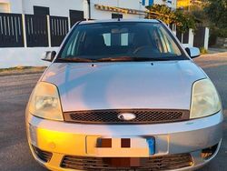 Grigio Usata 2003 Ford Fiesta Due volumi | 500 € (Super prezzo)