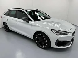 Bianco nevada Usata 2024 Cupra Leon Station wagon | 24.900 € (Super prezzo)