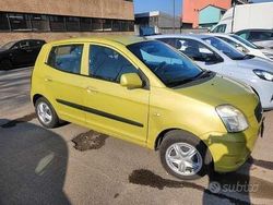 Giallo Usata 2006 Kia Picanto Due volumi | 2900 € (Buon prezzo)