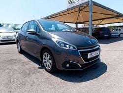 Grigio Usata 2018 Peugeot 208 Active Due volumi | 8490 € (Buon prezzo)