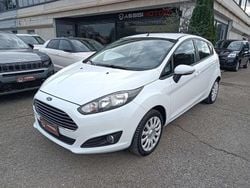 Bianco Usata 2013 Ford Fiesta Business Edition Tre volumi | 6700 € (Buon prezzo)