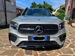 Argento Usata 2022 Mercedes GLB200 Premium SUV | 35.000 € (Buon prezzo)