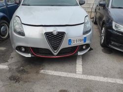 Usata 2014 Alfa Romeo Giulietta Due volumi | 8500 € (Molto cara)